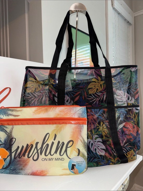 Time and Tru Handbags - Time and Tru Beach Bag & Swim Suit Zipper Pouch Set